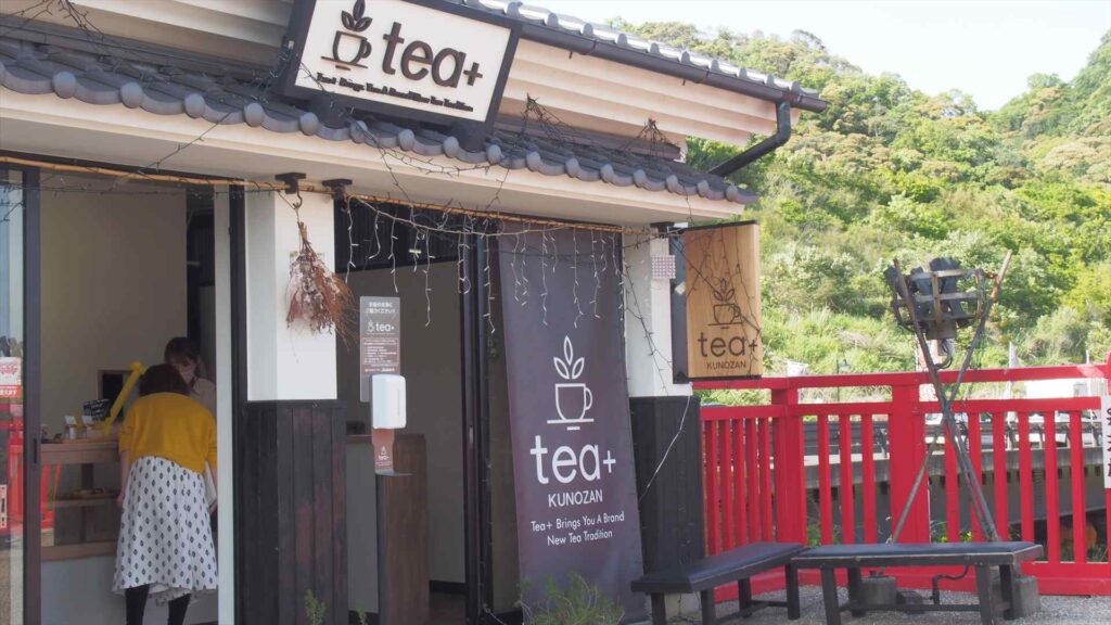 茶葉・フルーツを使用し た紅茶専門店「tea＋」